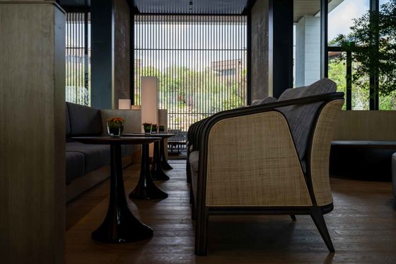 Set di mobili per appartamenti in stile resort resistente all'usura Divano e sedie personalizzati