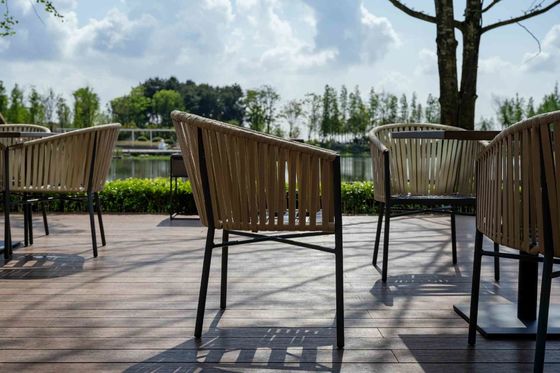 Set di mobili per appartamenti in stile resort resistente all'usura Divano e sedie personalizzati