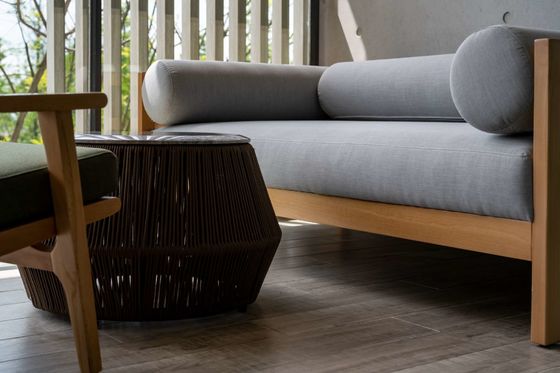 Set di mobili per appartamenti in stile resort resistente all'usura Divano e sedie personalizzati