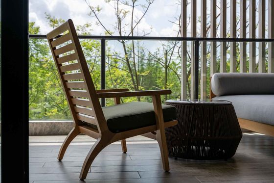 Set di mobili per appartamenti in stile resort resistente all'usura Divano e sedie personalizzati