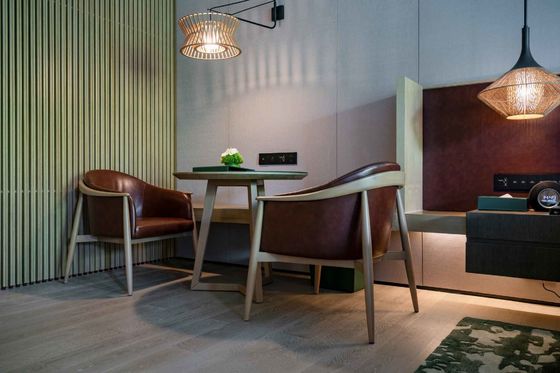 Set di mobili per appartamenti in stile resort resistente all'usura Divano e sedie personalizzati